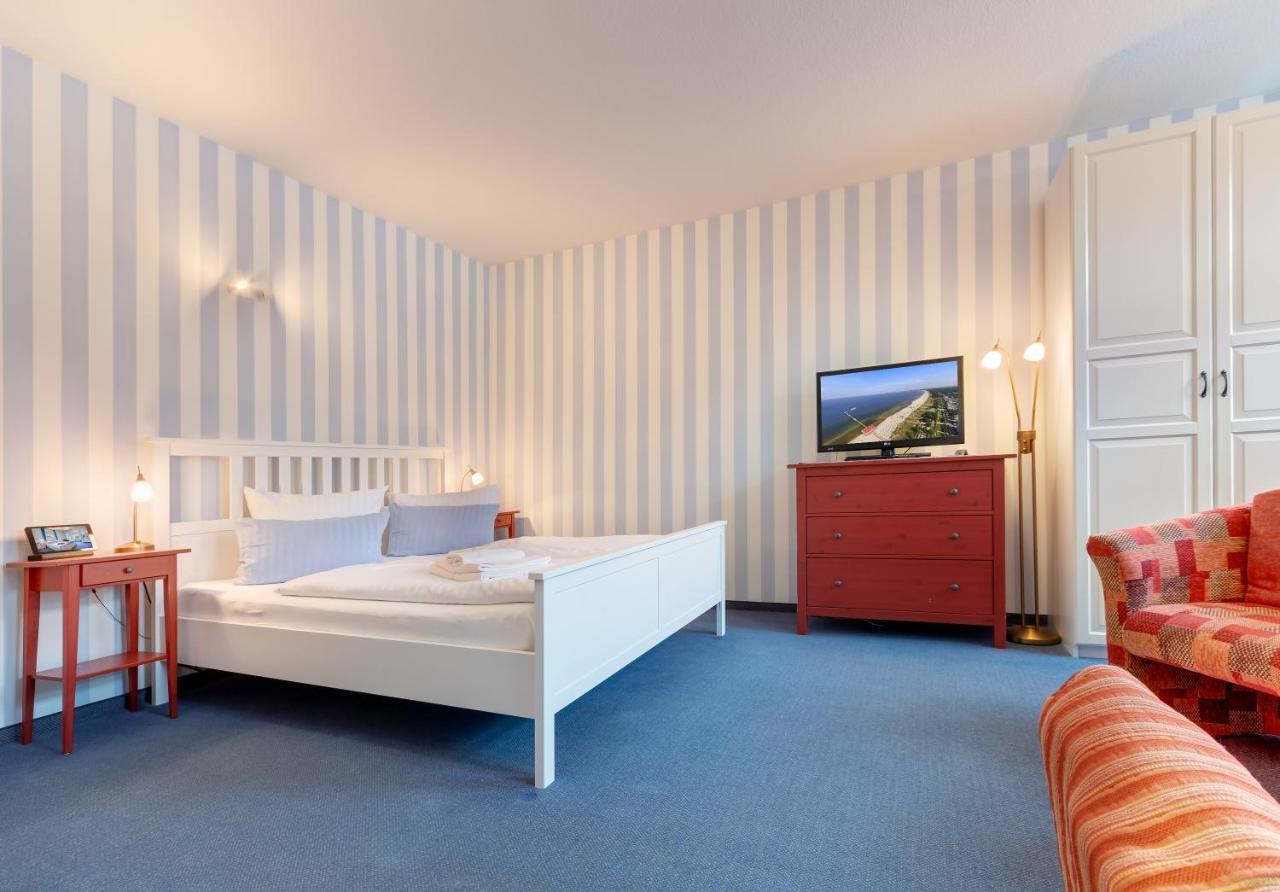Hotel Villa Seeschloesschen ゼーバート・ヘリングスドルフ エクステリア 写真