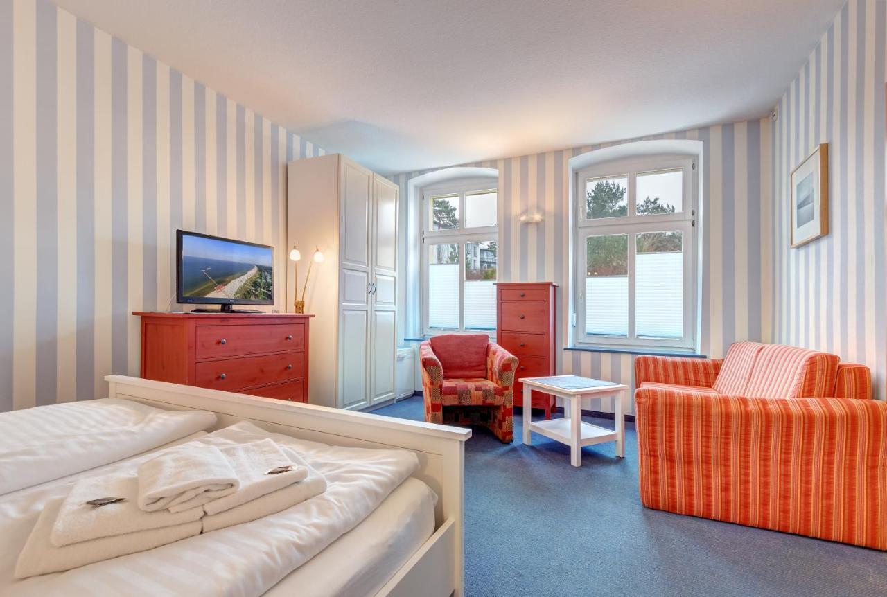 Hotel Villa Seeschloesschen ゼーバート・ヘリングスドルフ エクステリア 写真