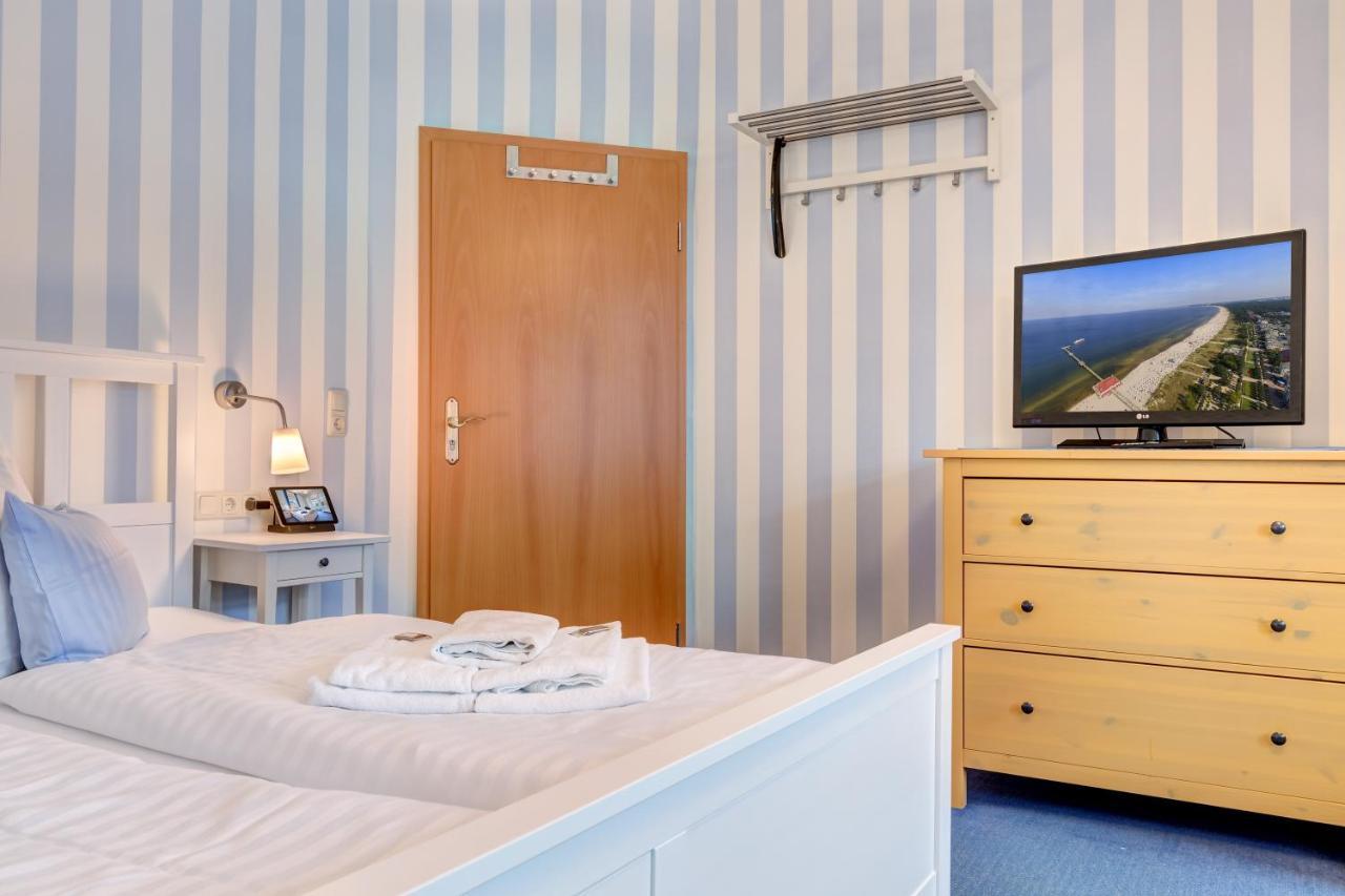 Hotel Villa Seeschloesschen ゼーバート・ヘリングスドルフ エクステリア 写真
